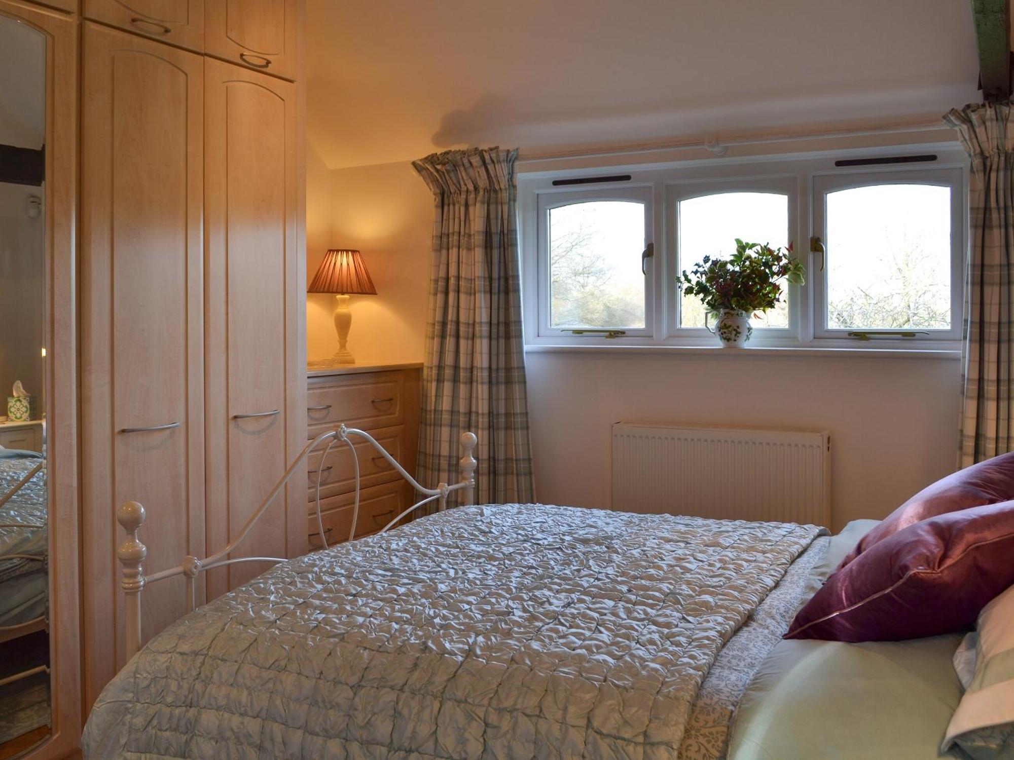Maplehurst Barn Stables Staplehurst Екстериор снимка